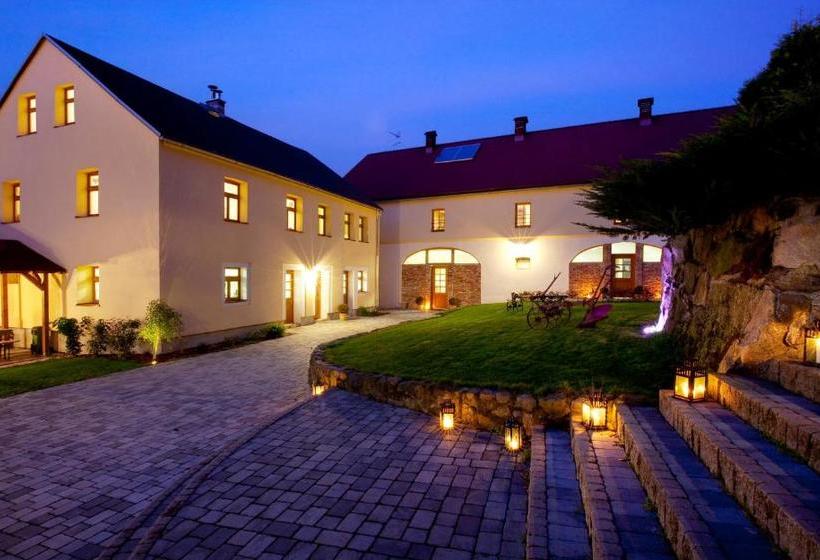 Pensjonat Dvůr Stráň