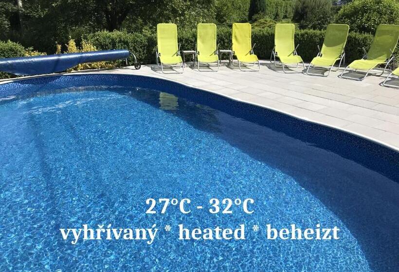 Pensjonat Dvůr Stráň