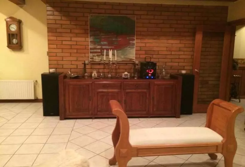 ペンション Merken Bed & Breakfast