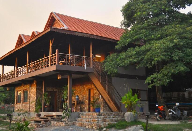 بنسيون Khmer Hands