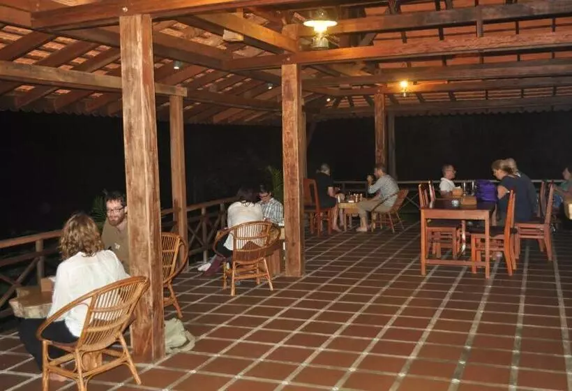 پانسیون Khmer Hands