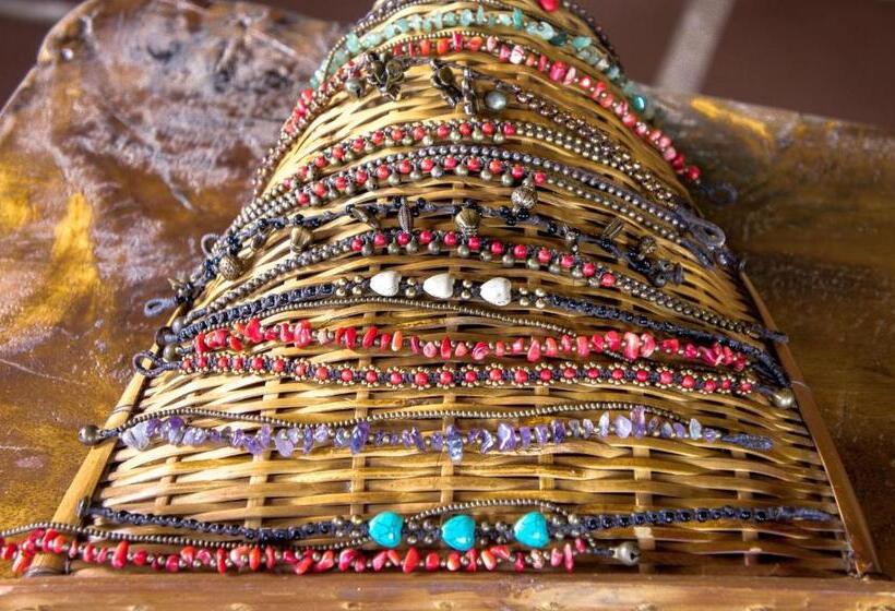 بنسيون Khmer Hands