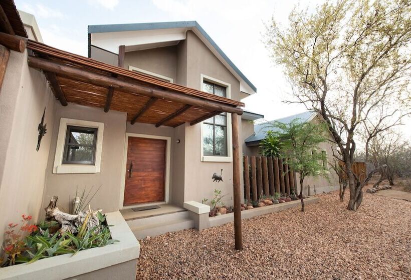 פנסיון Nyaleti Lodge