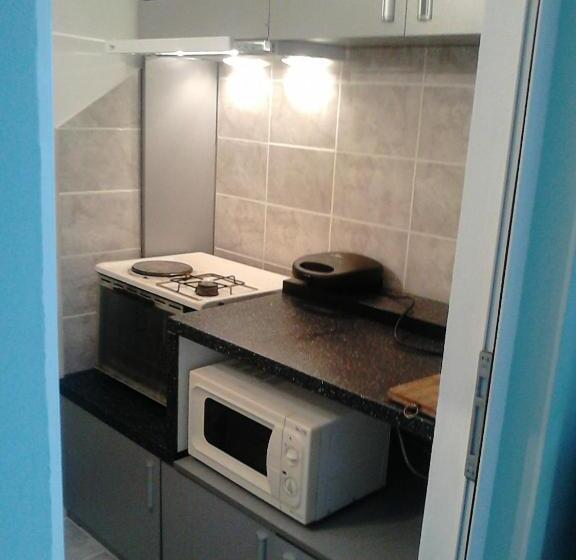 Pensió Prima Guest House 2