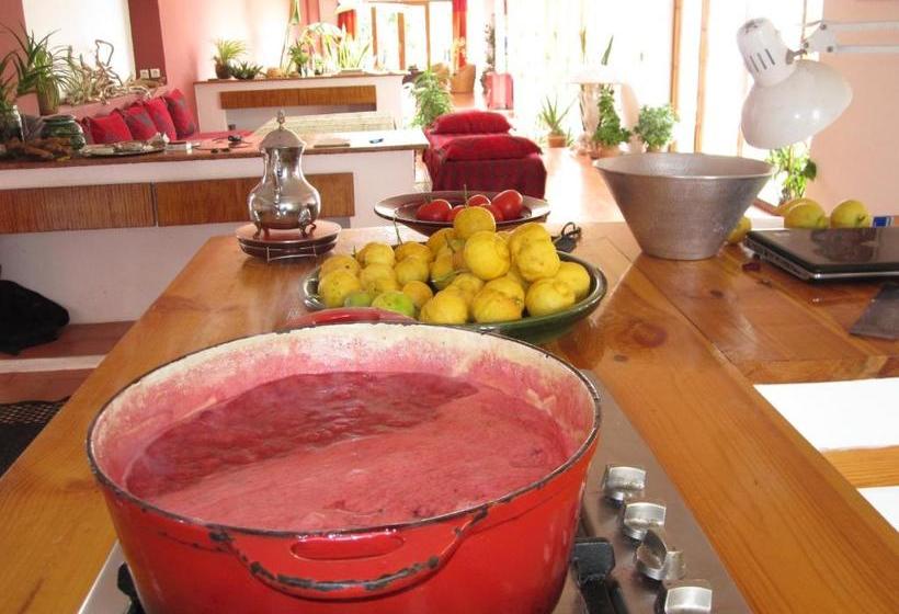 پانسیون Villa Zahra