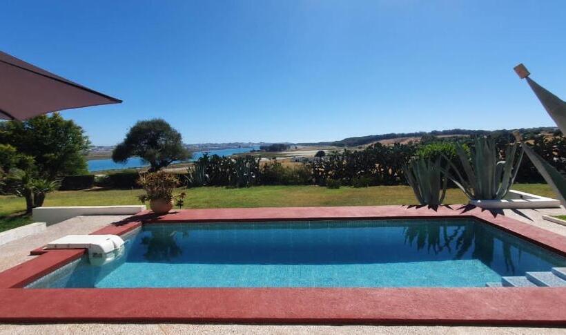 پانسیون Villa Zahra