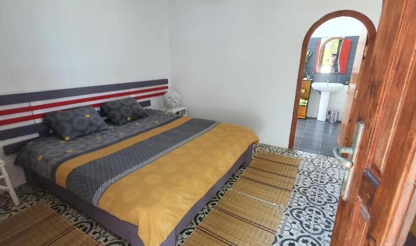 پانسیون Villa Zahra