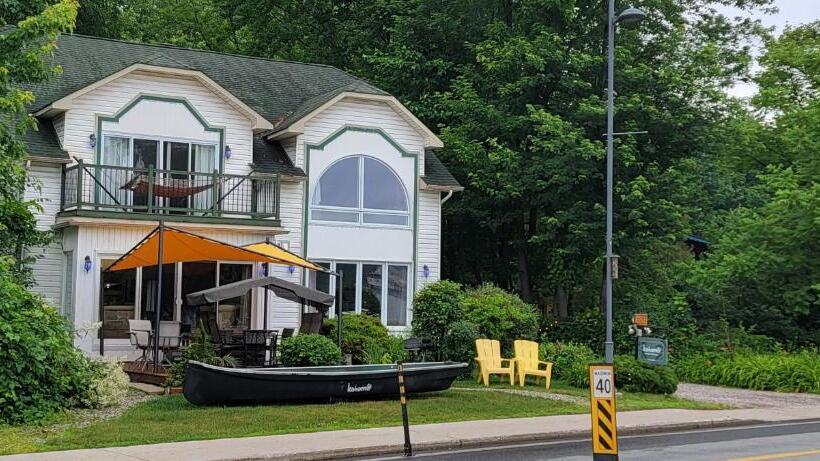 Kokomo Inn Bed And Breakfast Ottawa Gatineau S Only Tropical Riverfront B&b On The National Capital