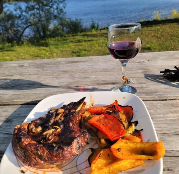 Kokomo Inn Bed And Breakfast Ottawa Gatineau S Only Tropical Riverfront B&b On The National Capital