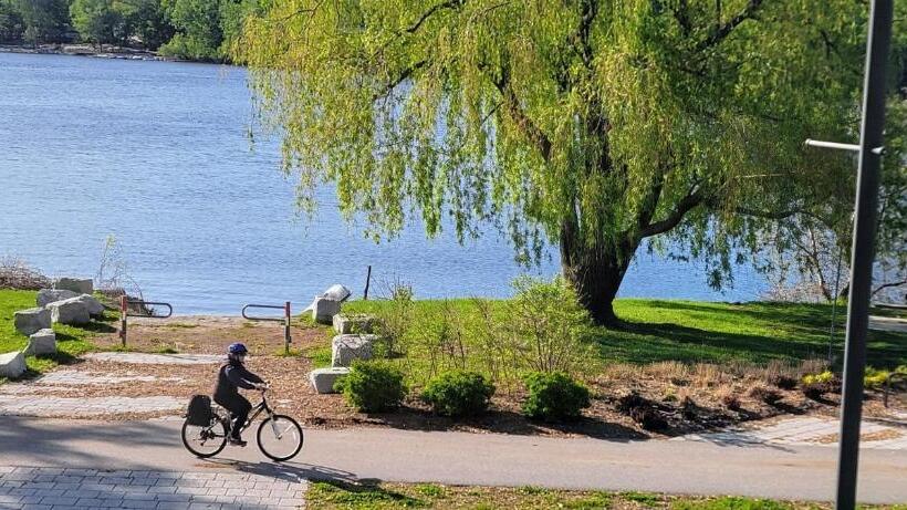 Kokomo Inn Bed And Breakfast Ottawa Gatineau S Only Tropical Riverfront B&b On The National Capital