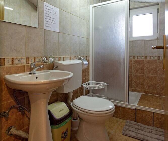 پانسیون Bogdanoski Studios & Guest Rooms