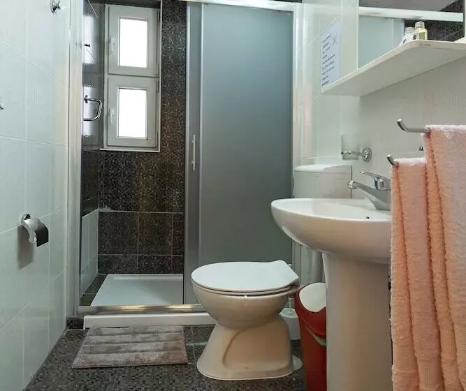 پانسیون Bogdanoski Studios & Guest Rooms
