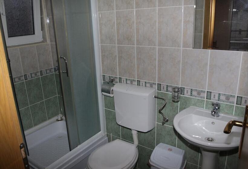 پانسیون Bogdanoski Studios & Guest Rooms