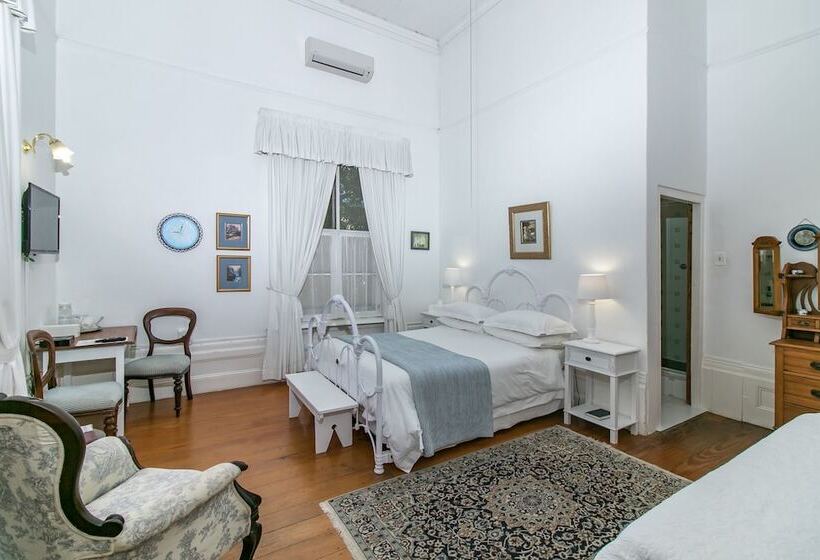 Pension Buiten Verwagten Guest House