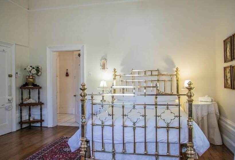 Pension Buiten Verwagten Guest House