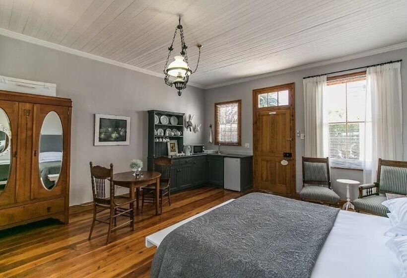 Pension Buiten Verwagten Guest House