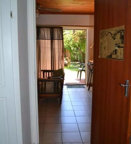 Majatalo Crowned Crane