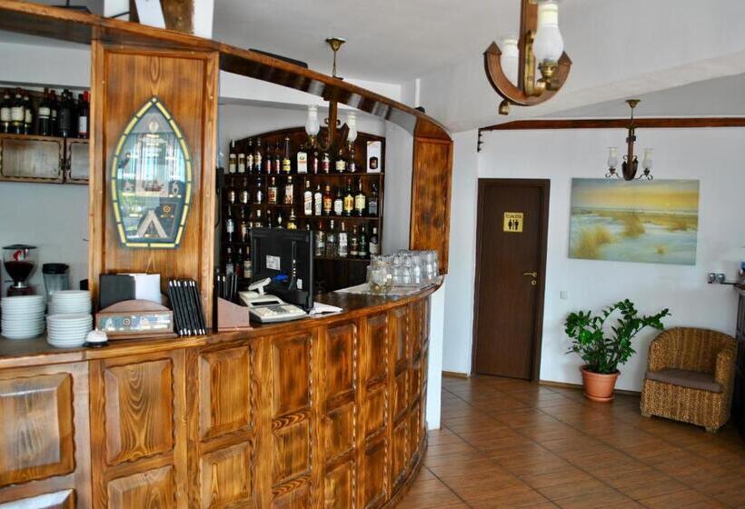 پانسیون Delta Marina