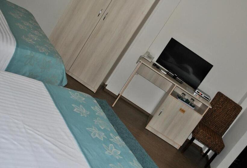 پانسیون Delta Marina