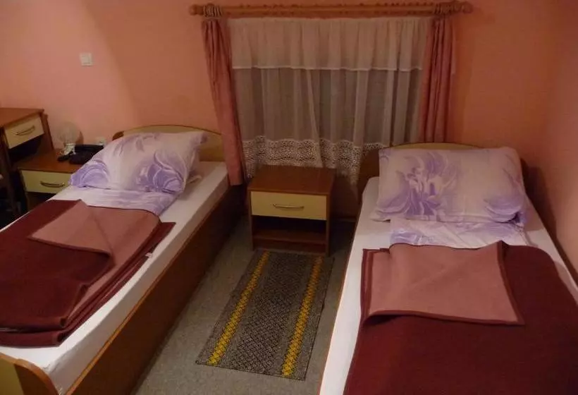 ペンション Guesthouse Pri štefanu