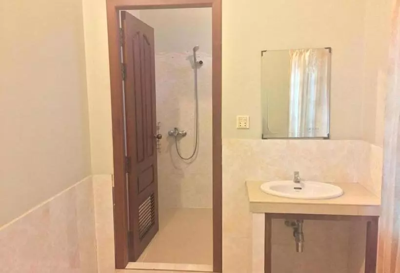 ペンション Iki Iki Guesthouse