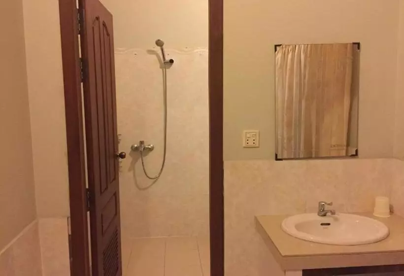 ペンション Iki Iki Guesthouse