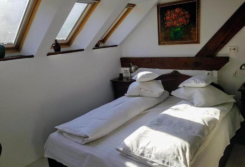 بنسيون Kronhaus