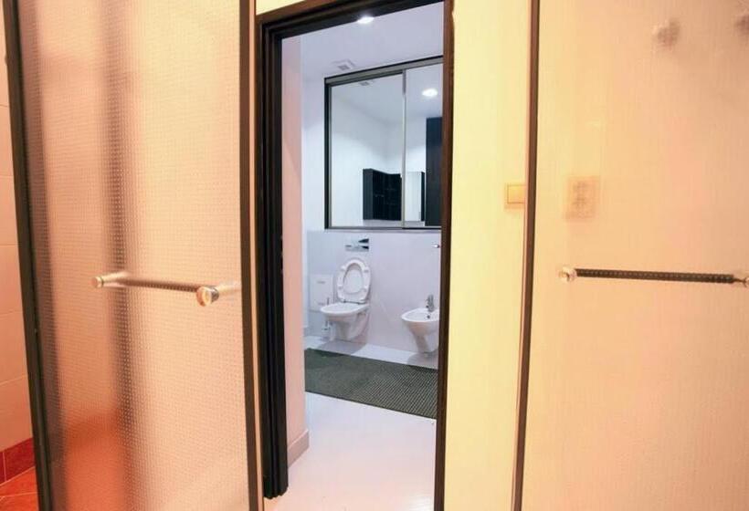 بنسيون Kronhaus