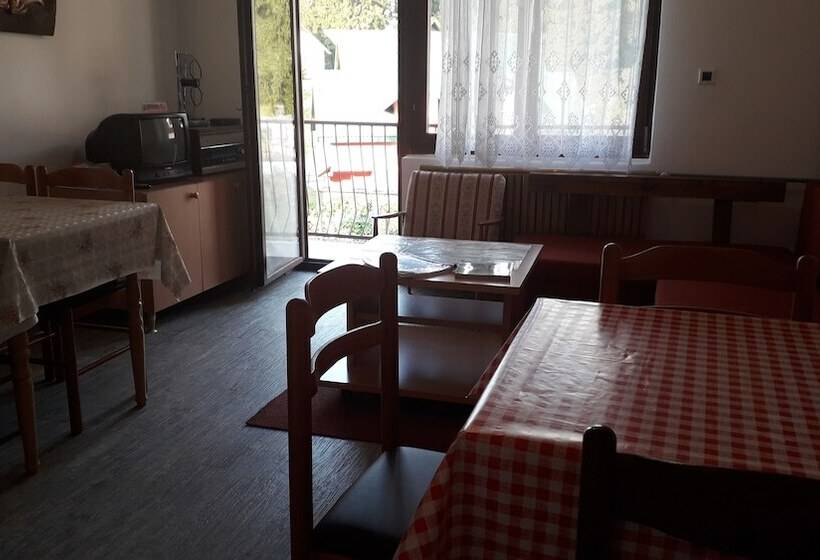 پانسیون Accommodation Konak