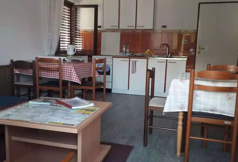 پانسیون Accommodation Konak