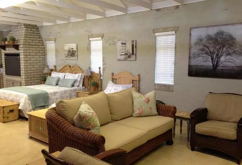 Majatalo Anne's Place