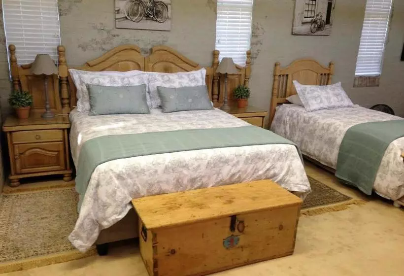 Majatalo Anne's Place