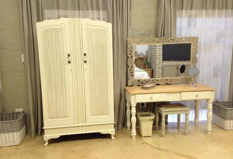 Majatalo Anne's Place