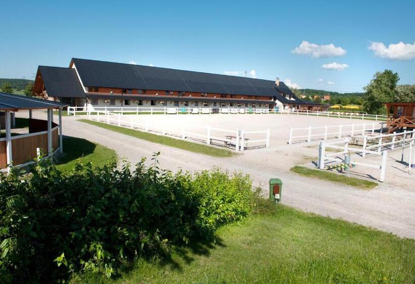 ペンション Farma Ptýrov