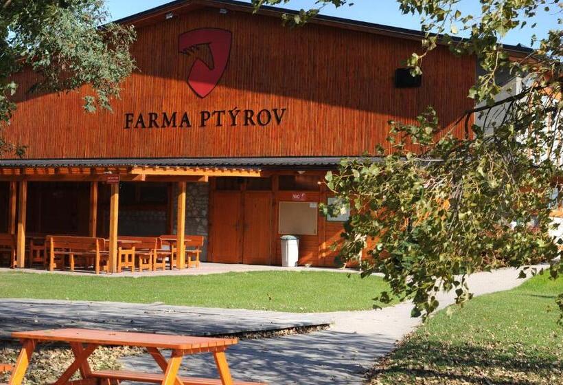 ペンション Farma Ptýrov