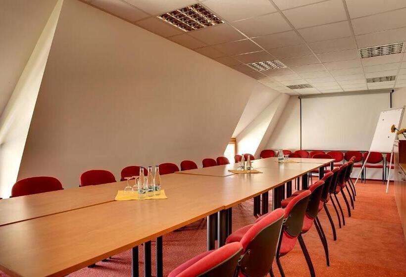 ペンション Farma Ptýrov