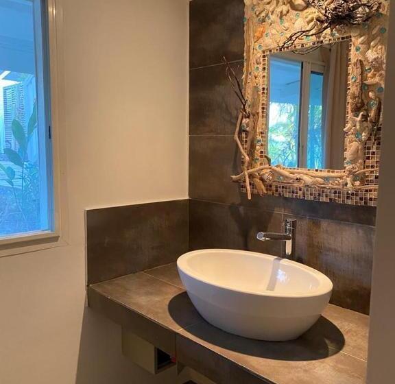 پانسیون La Maison Calebasse