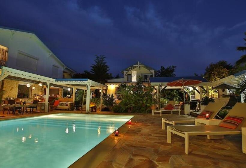 پانسیون La Maison Calebasse