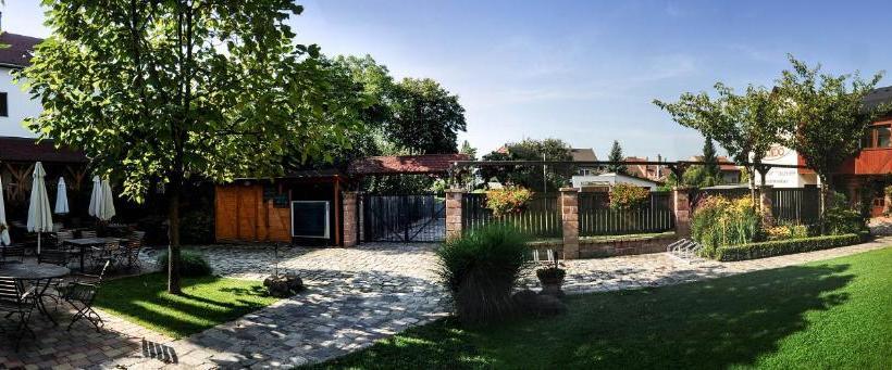 פנסיון Penzion Rondo