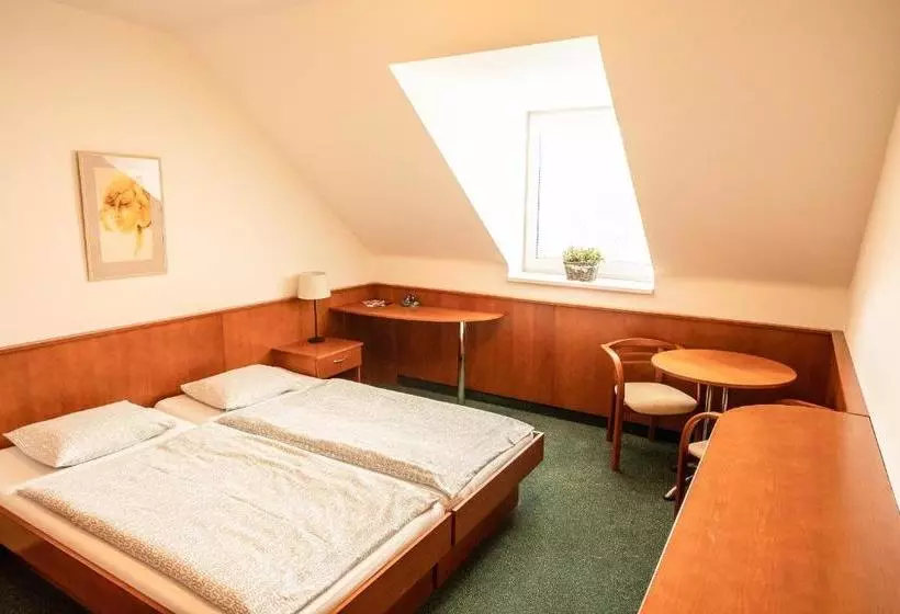 Majatalo Penzion Rondo