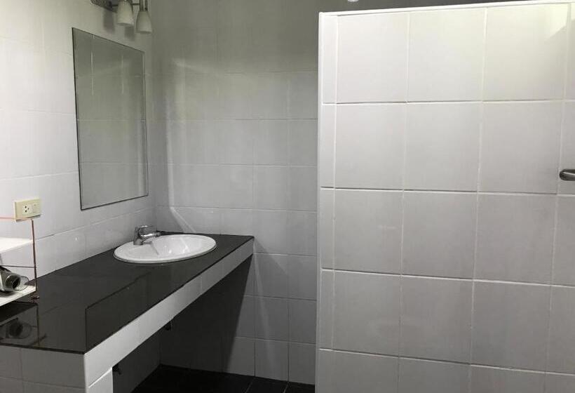 ペンション Villa Colina Khao Lak Rooms And Bungalows   Adults Only