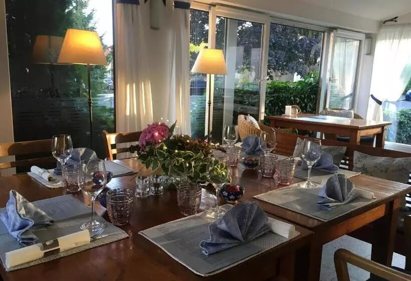 Pension A Restaurace Filip Ii