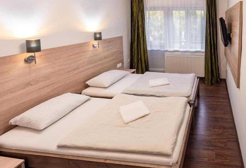 Sobri Halászcsárda és Panzió