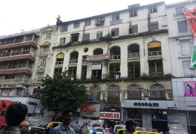 Hostel Vasantashram Csmt Mumbai, Free Wifi With 1940s Retro Vibe