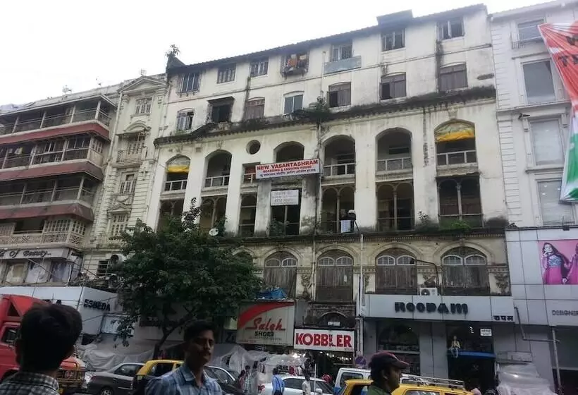 Hostel Vasantashram Csmt Mumbai, Free Wifi With 1940s Retro Vibe