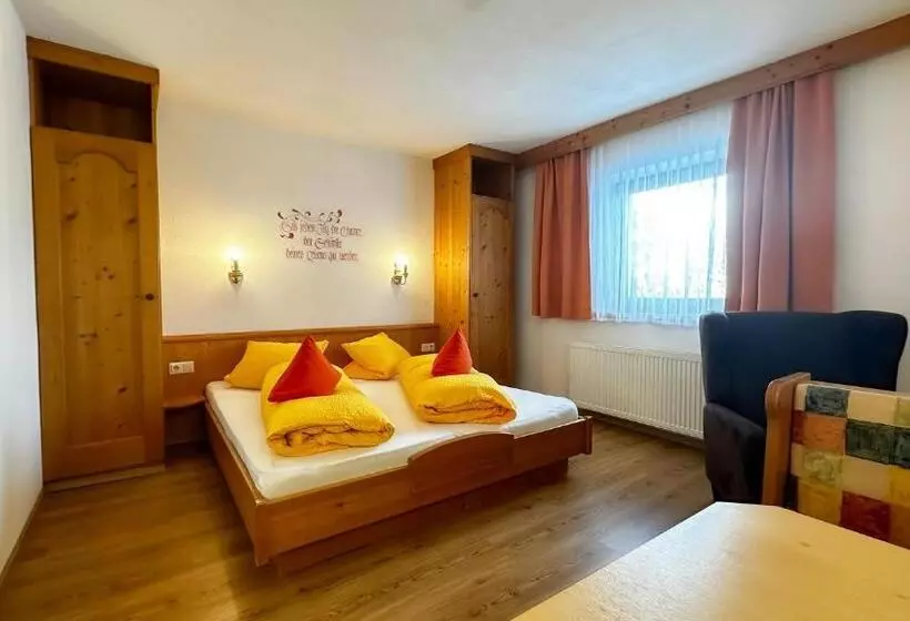 ペンション Alte Schmiede