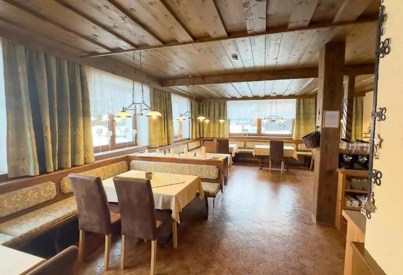 ペンション Alte Schmiede