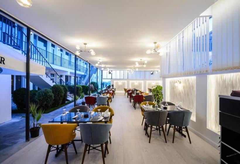 پانسیون Casa On