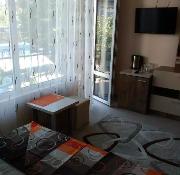 ペンション Fits Guest House