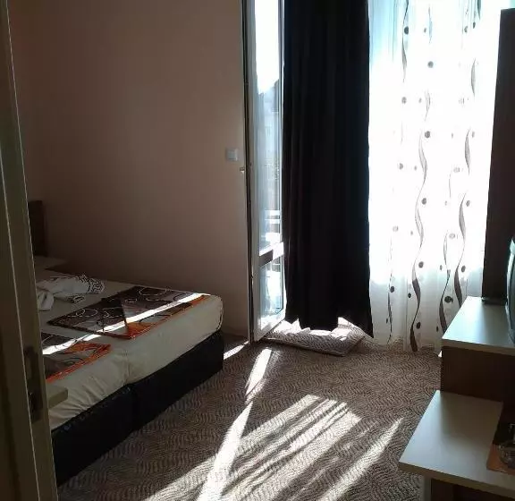 ペンション Fits Guest House